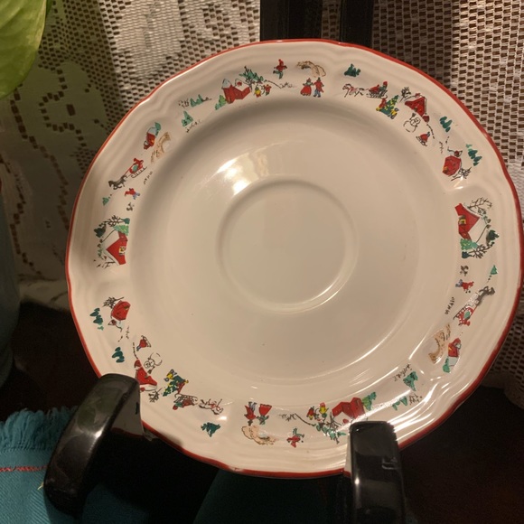 ✨⚡️💥 Set of FARBERWARE WHITE CHRISTMAS Dinner Plate, Bowl, Saucer - Picture 4 of 6
